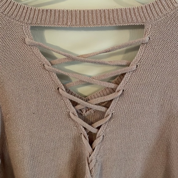 Torrid size 2X long sleeve sweater, latticed back, rose gold - Picture 4 of 5